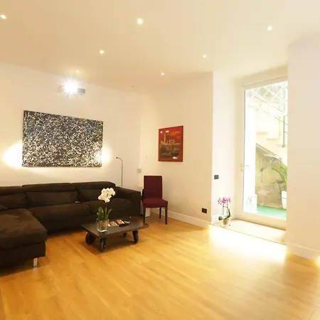 Sant'angelo Exclusive Spacious Art Appartement *