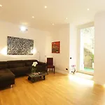 Sant'angelo Exclusive Spacious Art Appartement *